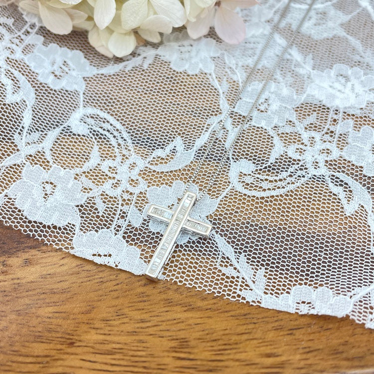 K18WG ネックレス ダイヤ クロス CJ0255