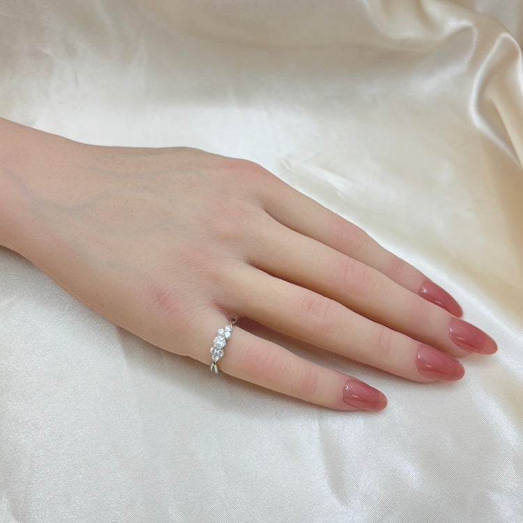 Pt リング ダイヤ (ピンキー) CJ0593