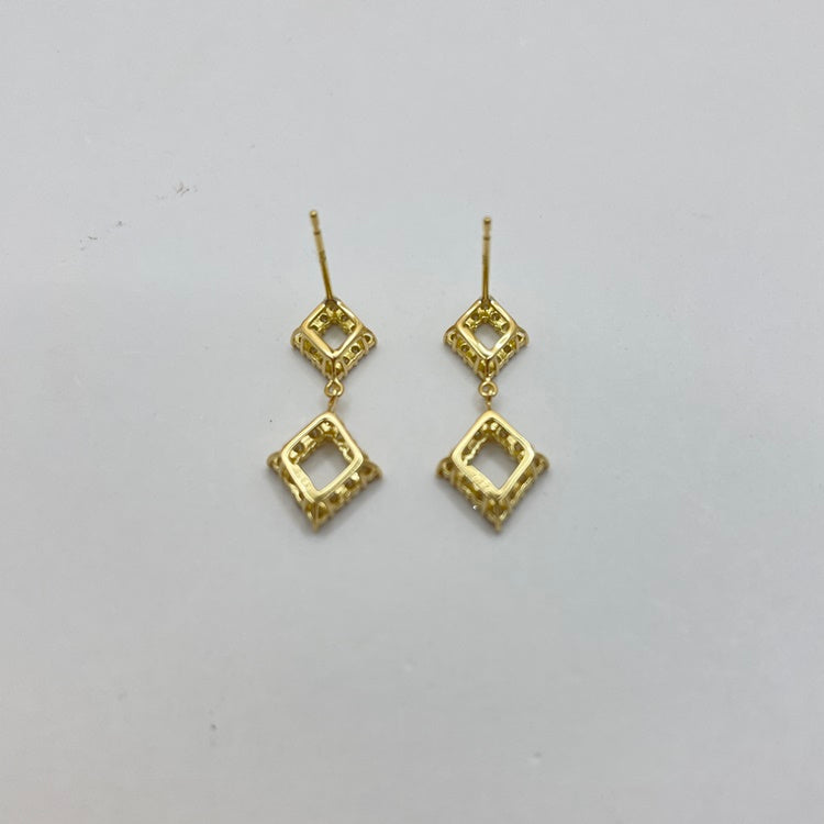 K18 ピアス ダイヤ NJ0196