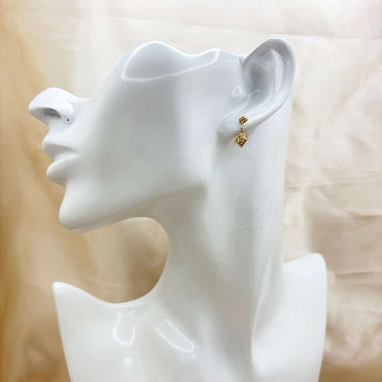 K18 ピアス ダイヤ NJ0235