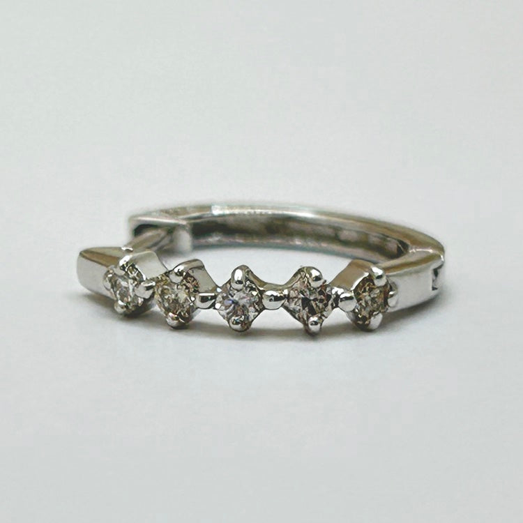 Pt ピアス ダイヤ NJ0245