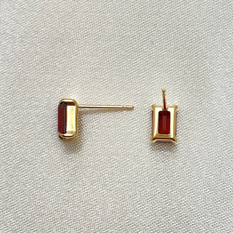 K18 ピアス ガーネット NJ0003