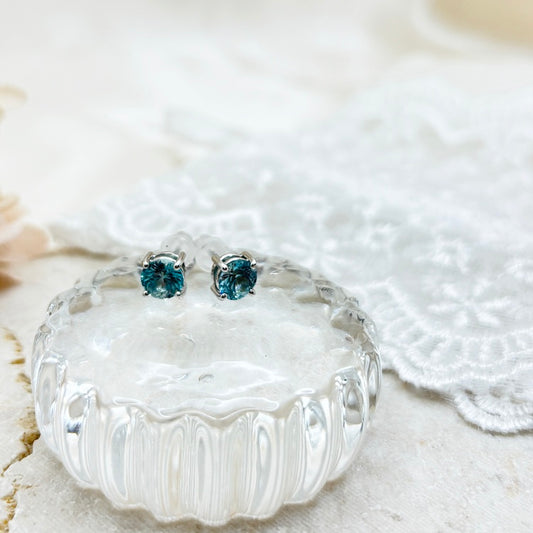 Pt ピアス ブルージルコン CJ0586