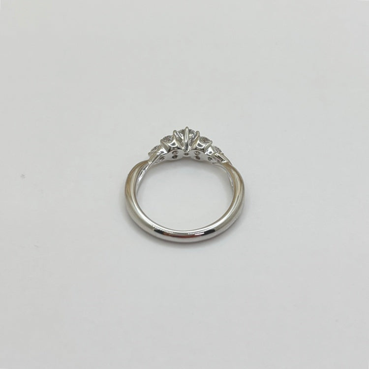 Pt リング ダイヤ (ピンキー) CJ0593