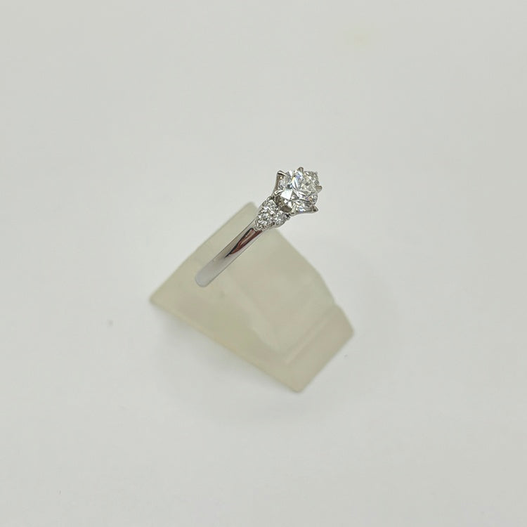 Pt リング ダイヤ CJ0640