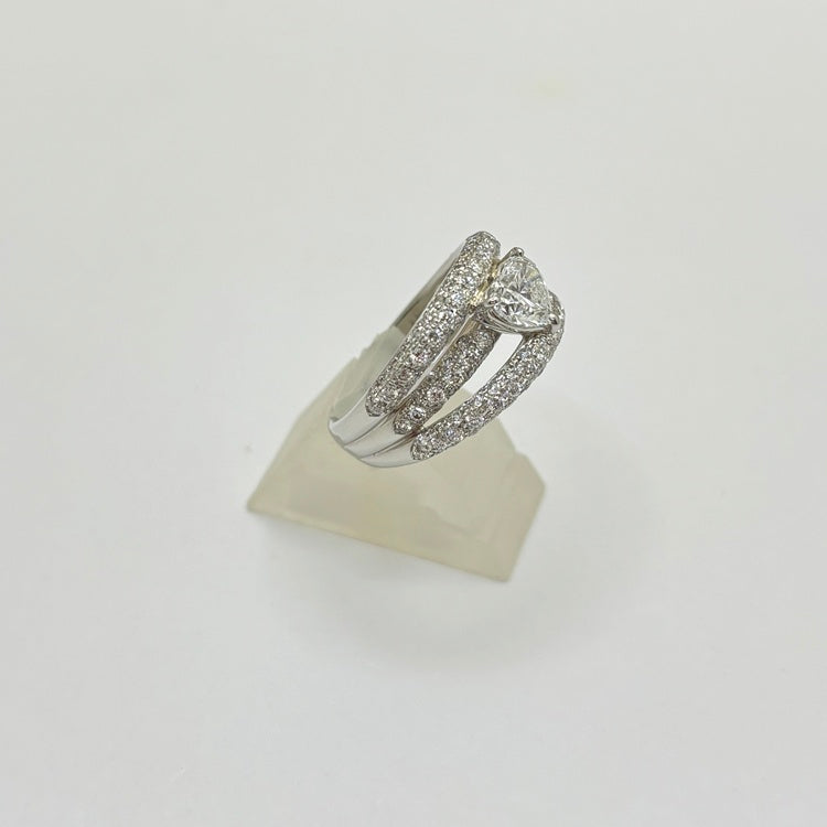 Pt リング ダイヤ (ハートシェイプ) CJ0649