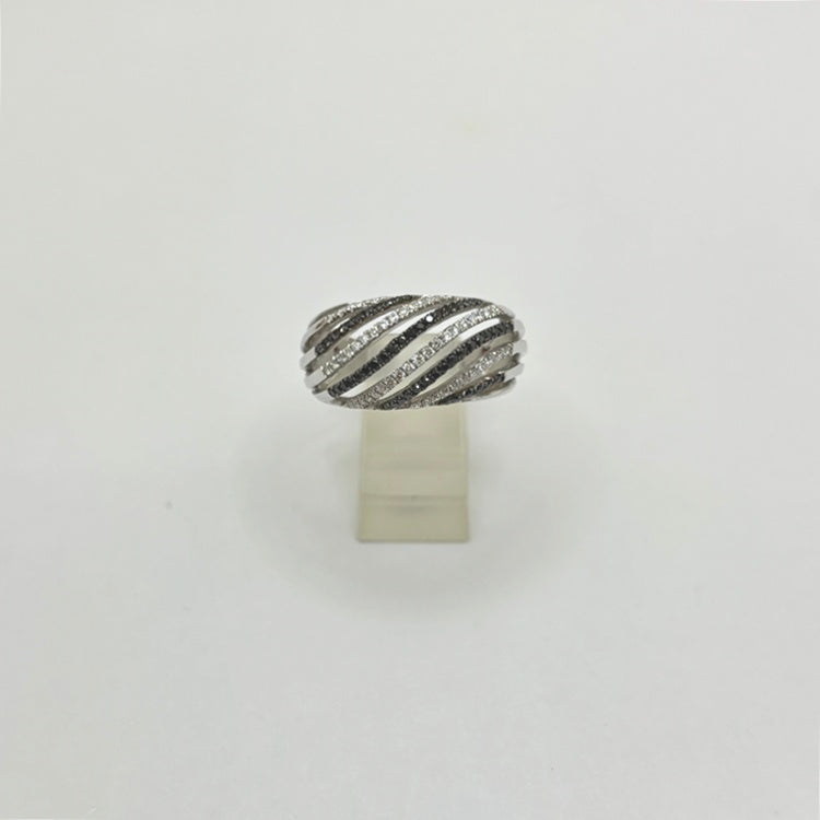 K18WG  リング ダイヤ CJ0651