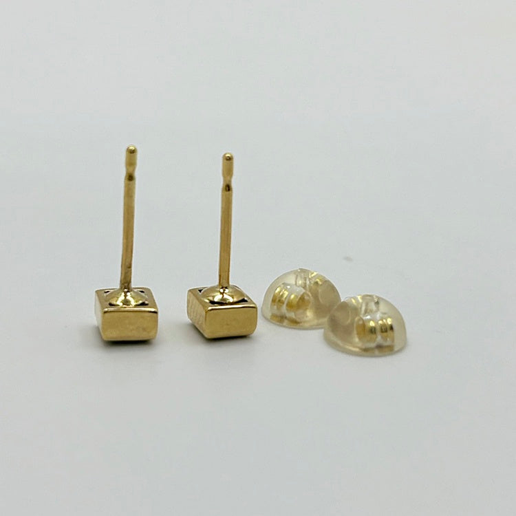 K18  ピアス  エメラルド CJ0654