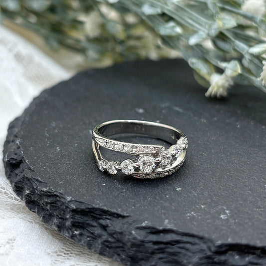 Pt リング ダイヤ CJ0681