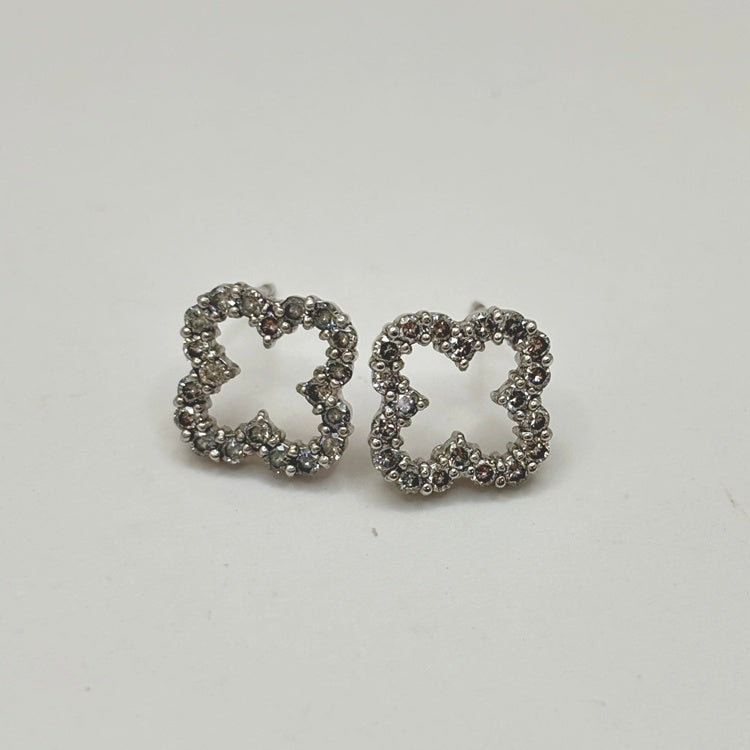 K18WG ピアス ダイヤ NJ0239
