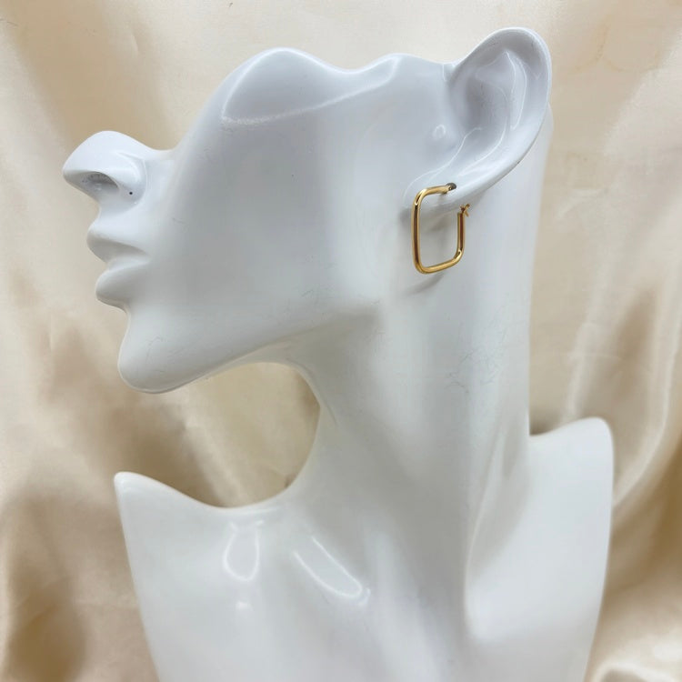 K18 ピアス NJ0317