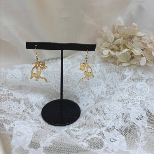 K18 ピアス 猫　NJ0332